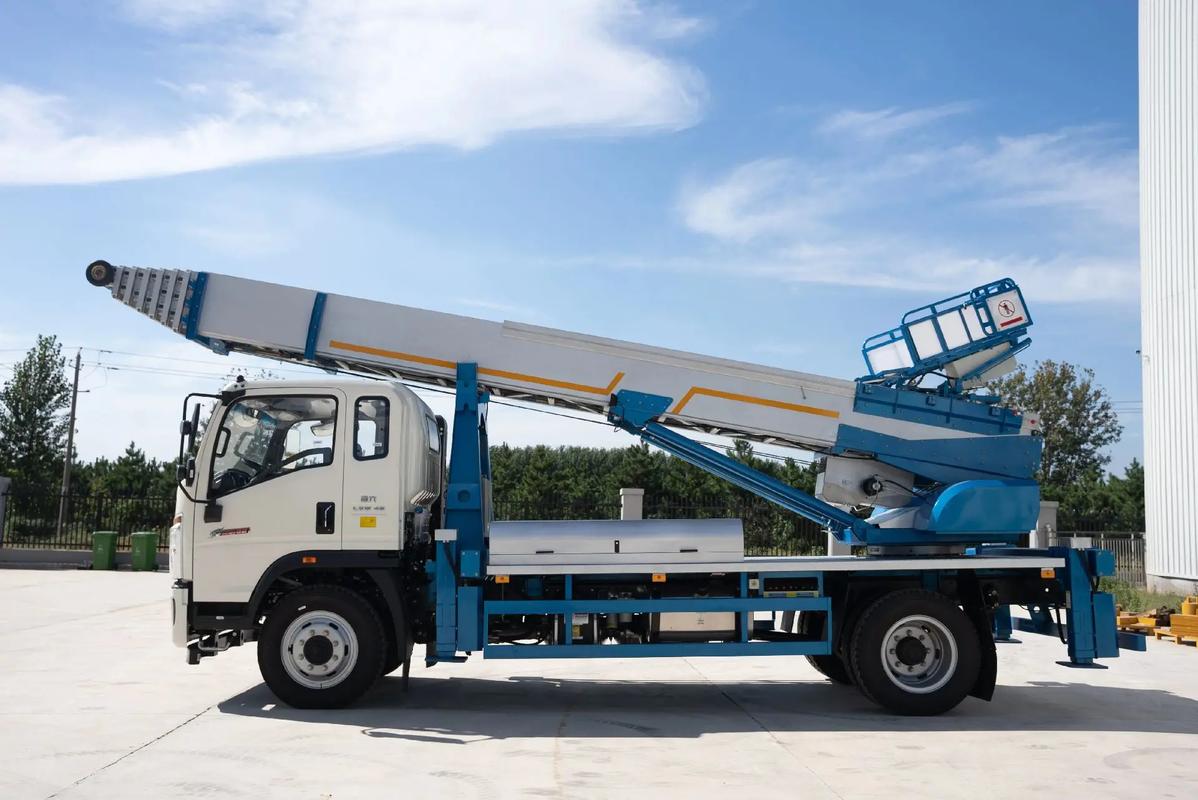 冠县云梯上料车租赁费用