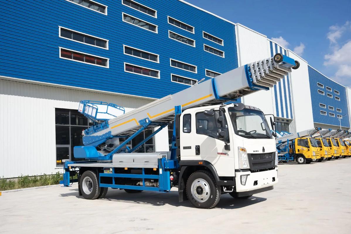 冠县出租云梯车高空作业车 建筑垃圾搬运