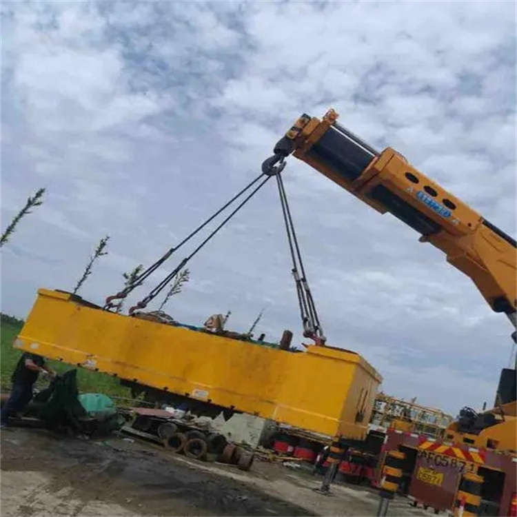 冠县随车吊吊集装箱怎么吊